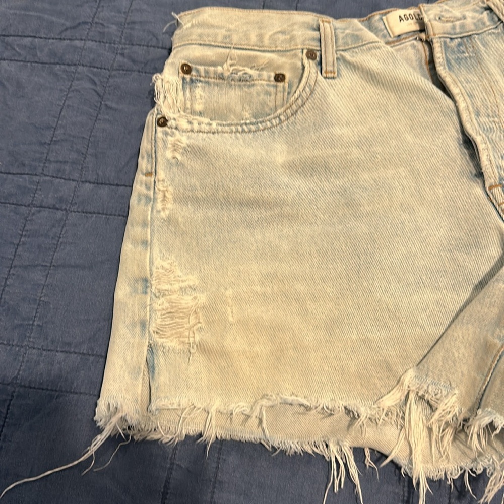 AGOLDE Blue Jean Shorts Frayed Cut-Off Style - Picture 4 of 6